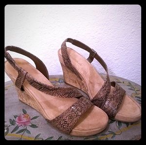 Wedge sandals